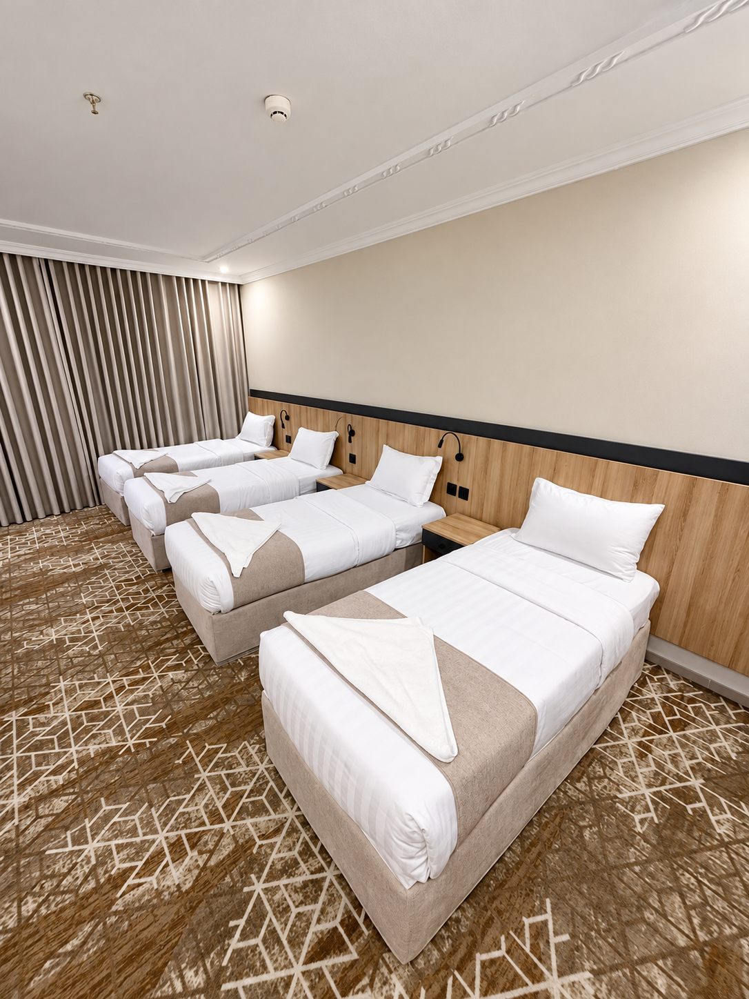 Al Saad Flower 3 Hotel — misafir odasında yatakların genel görünümü