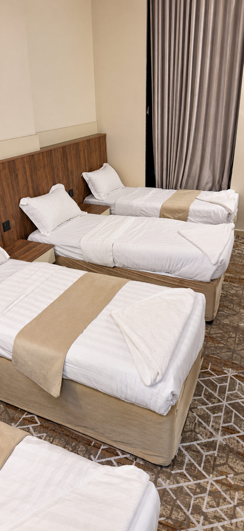 Al Saad Flower 5 Hotel — Oda ve yataklar