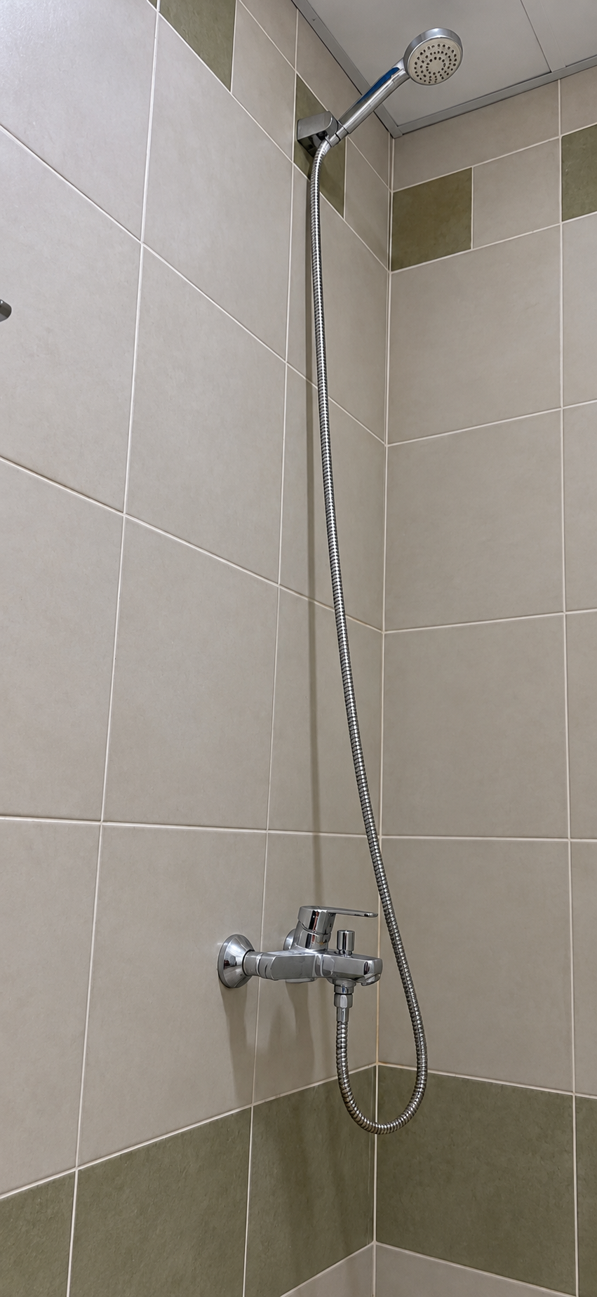 Manazel Al Furqan 2 Hotel — Banyo duş alanı